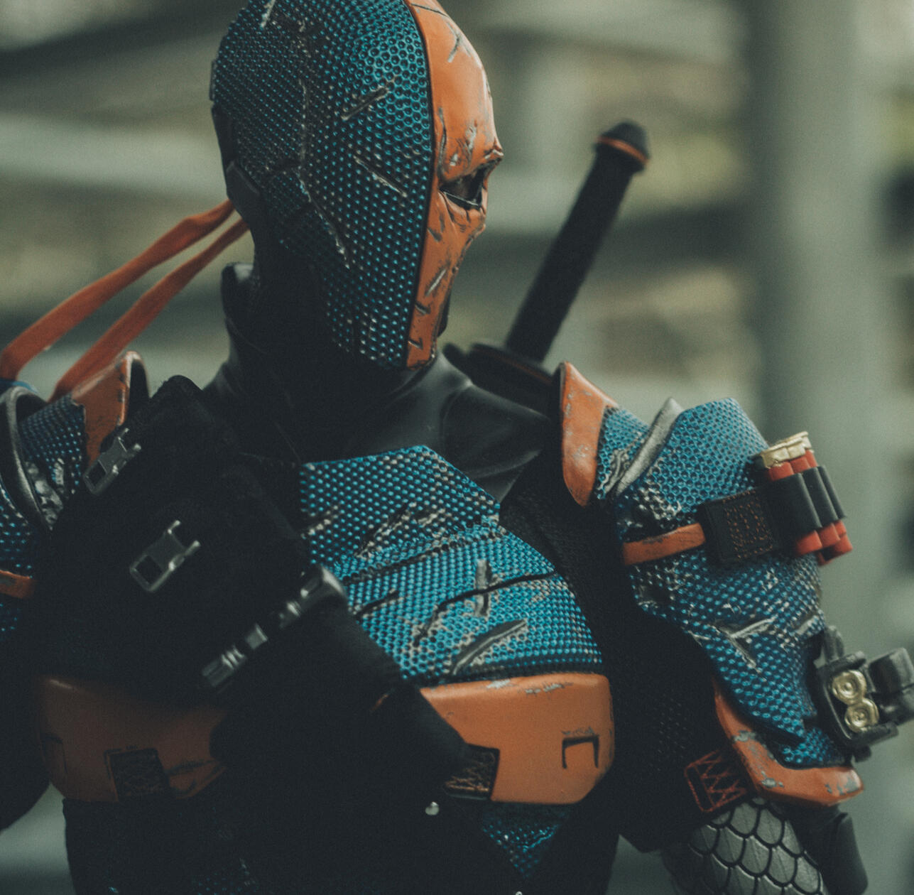 DEATHSTROKE | 1/6 Toy Photography &amp; Action Figure Kitbashing.